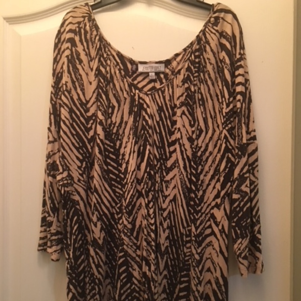 Jennifer Lopez Large Top Tee